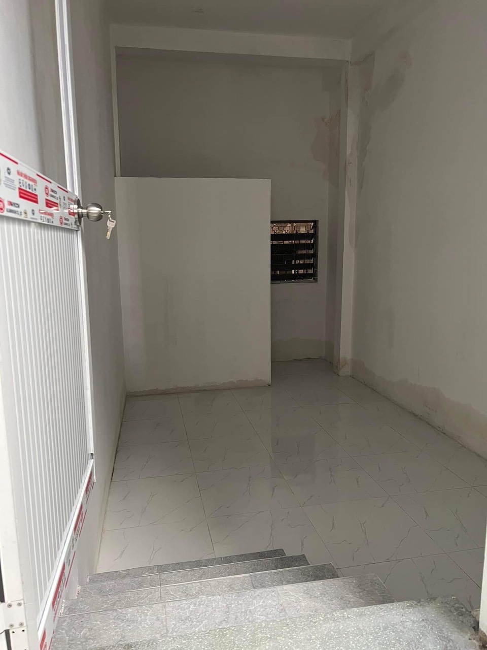 Cho thuê nhà nguyên căn MTĐ Đặng Văn Ngữ p13, quận Phú Nhuận.